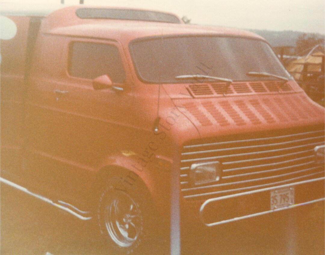 Red Van Racine 1970s Customized Red Van Vannin Vintage Color Photo (digital Download ...