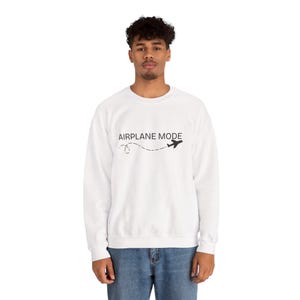 Sudadera con modo avión / Imprescindible de viaje imagen 2