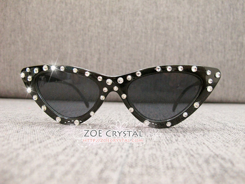 HOLLYWOOD Fashionable Cat Eye Sunglasses Shades Sunnies Embelished w Clear White Bling Sparkly Rhinestones Festival Rockabilly Retro Pin Up
