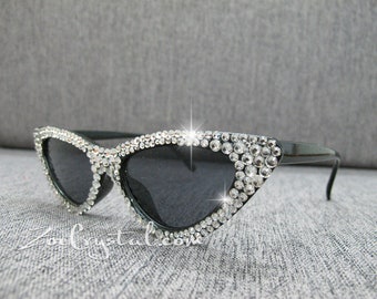 HOLLYWOOD Fashionable Cat Eye Sunglasses / Shades / Sunnies w Clear White Bling Sparkly  Rhinestones Festival Rockabilly Retro Pin Up