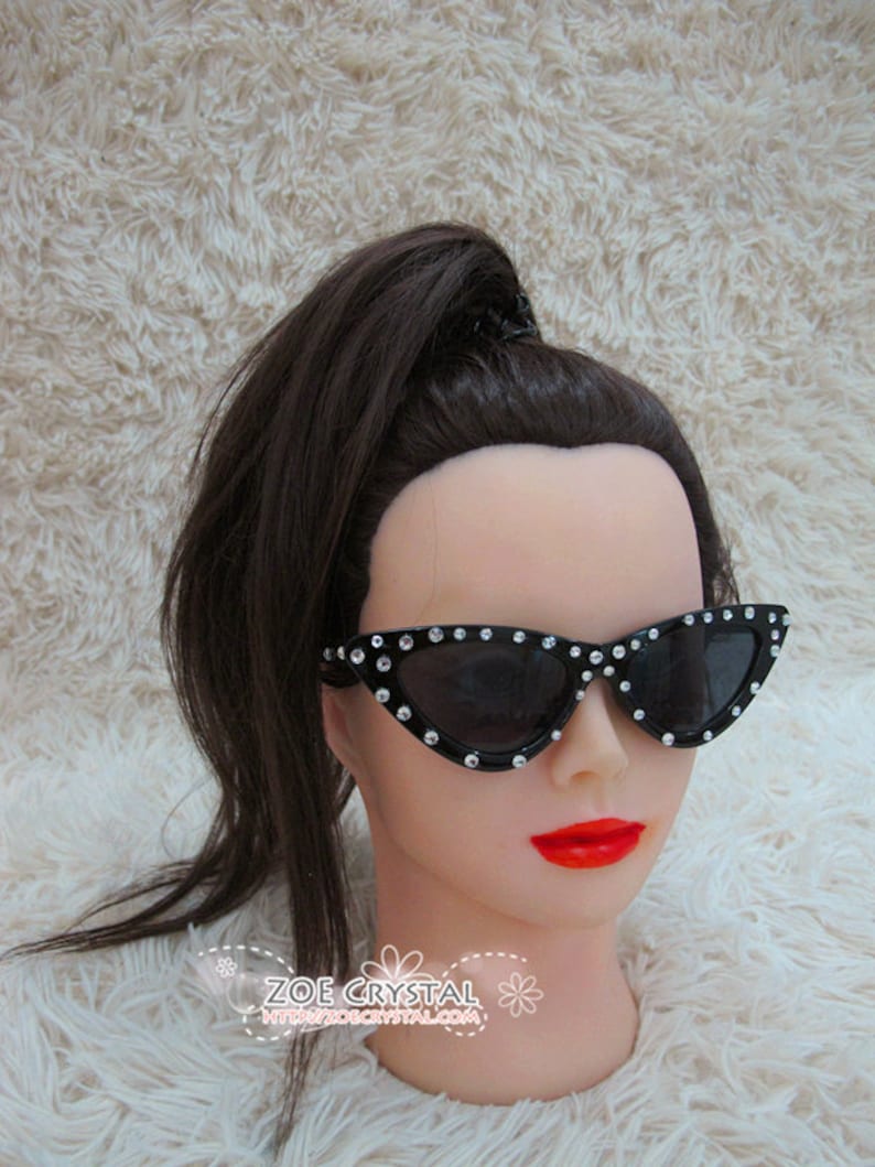 HOLLYWOOD Fashionable Cat Eye Sunglasses Shades Sunnies Embelished w Clear White Bling Sparkly Rhinestones Festival Rockabilly Retro Pin Up
