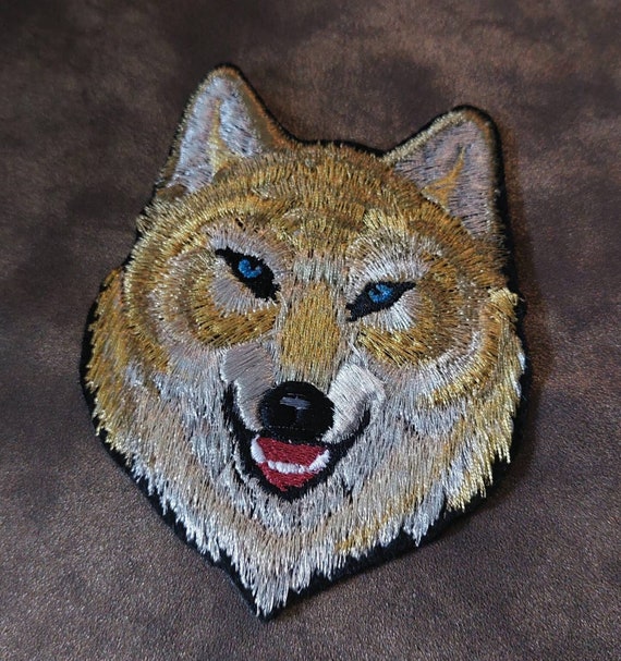 SPECIAL* Metallic version ~  Golden  Alpha wolf head  -  Embroidered Iron-on patch