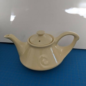 MCM Pearl China Company Aladdin Teapot Swirl yellow 1940&#39;s Mid Century