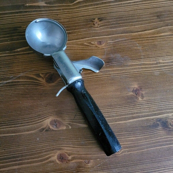 Myers DeLuxe Disher Ice Cream Scoop