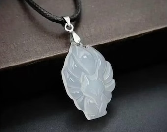 Jade Räv Hänge Halsband, Handskuren Jadeit Kitsune Berlock, Feng Shui Lyckoräv Smycken, Andlig Beskyddande Gåva