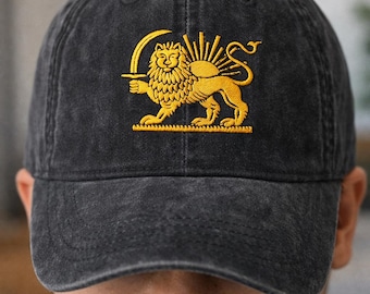 Persisk lejon- och solficka broderad keps, liten Shir o Khorshid-logotyphatt, minimalistisk iransk flaggsymbol kulturarvsgåva, kvinnaliv och frihet