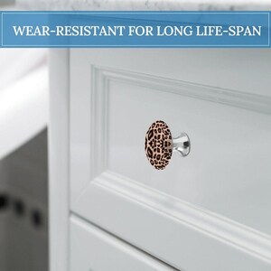 Tiradores para armarios con estampado de leopardo / Tiradores redondos de acero inoxidable con estampado animal para cajones (paquete de 2) imagen 5