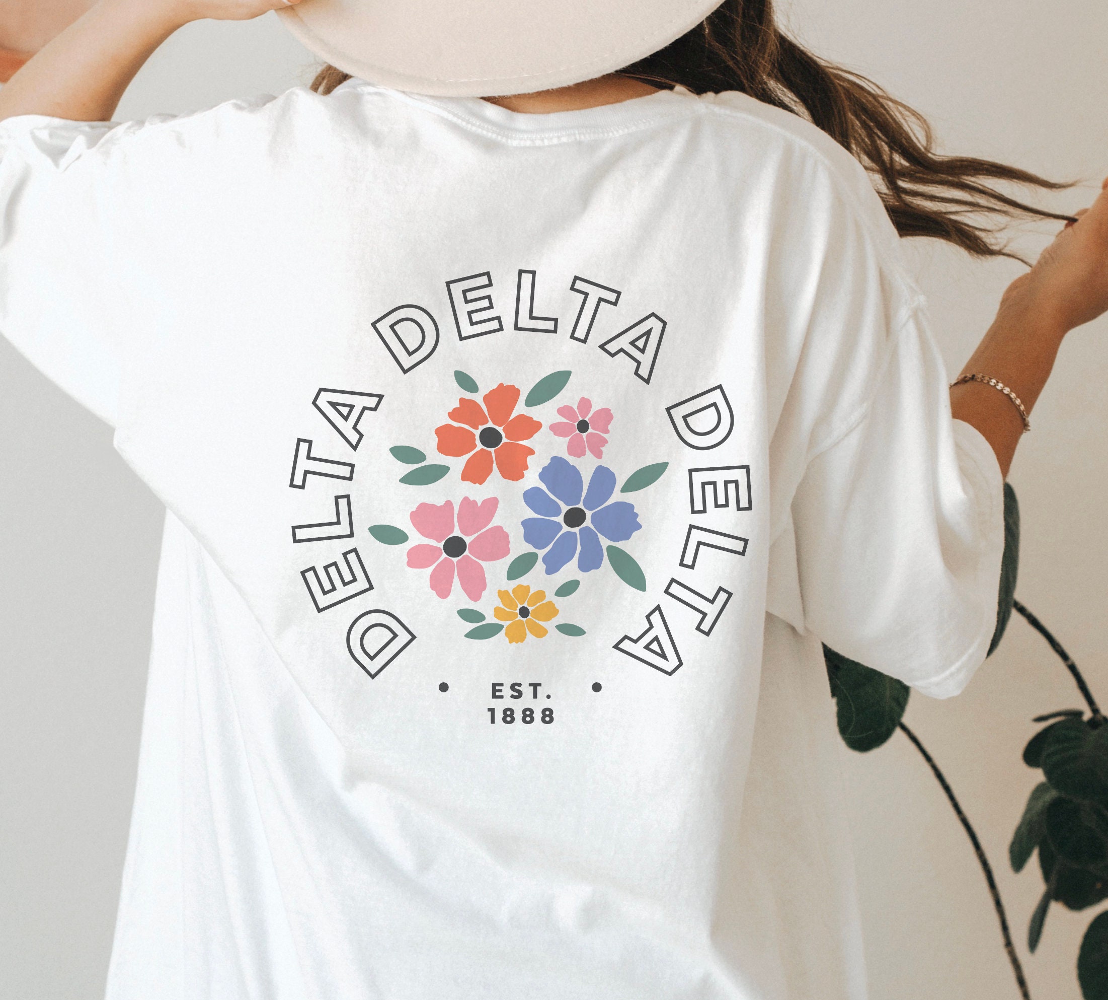 Camisa de gran tamaño Delta Delta Delta, sudadera con capucha Tri Delta  Flower, sudadera con flores Delta Delta Delta, camiseta de la hermandad Tri  Delta - Etsy México, image size:2202x1986
