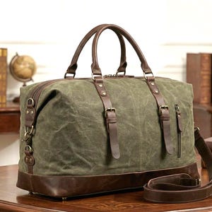 Handmade Canvas Duffel Bag, Men's Waxed Canvas Weekender Bag, Olive Green Travel Bag with Leather Trim, Personalized Groomsmen Gift Bag