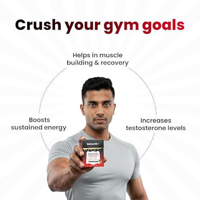Puede incluir: Un hombre con una camiseta gris sostiene una peque&ntilde;a caja del producto BetterAlt. El texto en la caja dice "BetterAlt" y "RELANT PRO ENERGY STICKS". La imagen tambi&eacute;n incluye el texto "Crush your gym goals", "Helps in muscle building & recovery", "Boosts sustained energy" e "Increases testosterone levels".