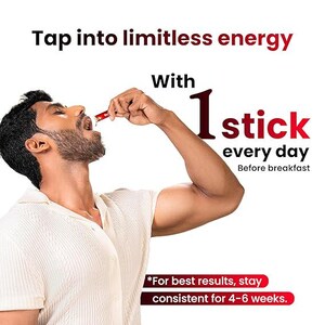 Puede incluir: Un hombre tomando un suplemento en forma de barra. El texto dice "Tap into limitless energy With 1 stick every day Before breakfast." El texto adicional dice "For best results, stay consistent for 4-6 weeks."