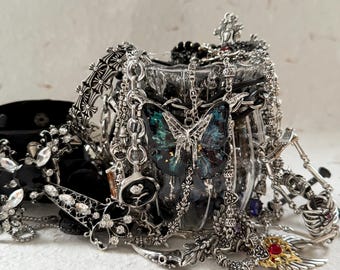 Pot à bijoux mystérieux gothique, boîte aveugle d'accessoires esthétiques sombres, ensemble de boucles d'oreilles, collier et bague, cadeau pour femme