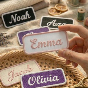 Benutzerdefinierte kursiver Name Patch - personalisierte Rechteck Aufnäher - Gestickter Textanhänger für Jacken & Taschen - Wählen Sie alle Farben DIY