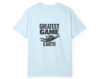 Camiseta de fútbol "El mejor juego del mundo" / pequeño logo de balón en el pecho, estampado en la espalda