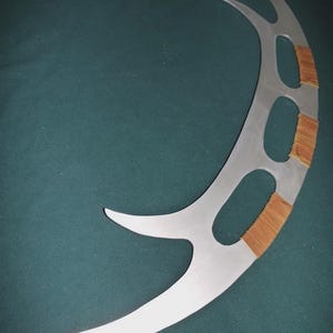 Star Trek Klingon Bat'leth - Cosplay Requisite aus poliertem Stahl mit Lederbezug