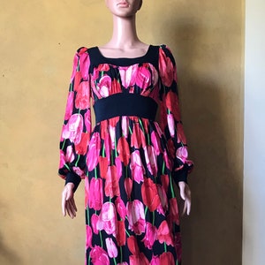 Vtg 60s 70s Tulip Print Dress / Hostess Gown image 1