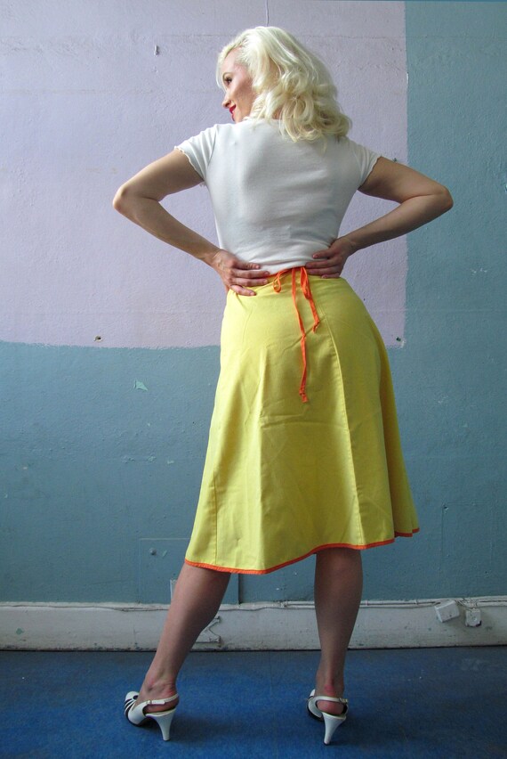 Vtg 60s 70s Wrap Skirt / Flower Cart Patchwork Ap… - image 4