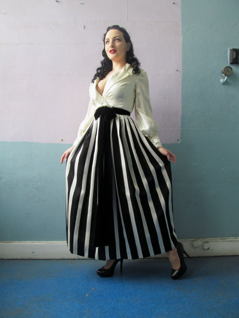 Vtg 50s 60s Amazing Striped Skirt Dress / Black & White Stripes image 1