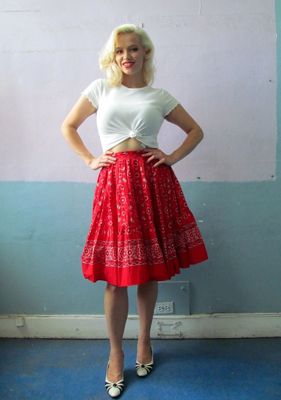 Vtg 50s 60s Bandana Print Skirt / Full Circle Ski… - image 1