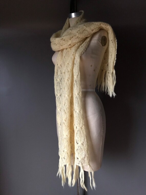 Vtg 60s 70s Crochet Knit Scarf Wrap - image 3
