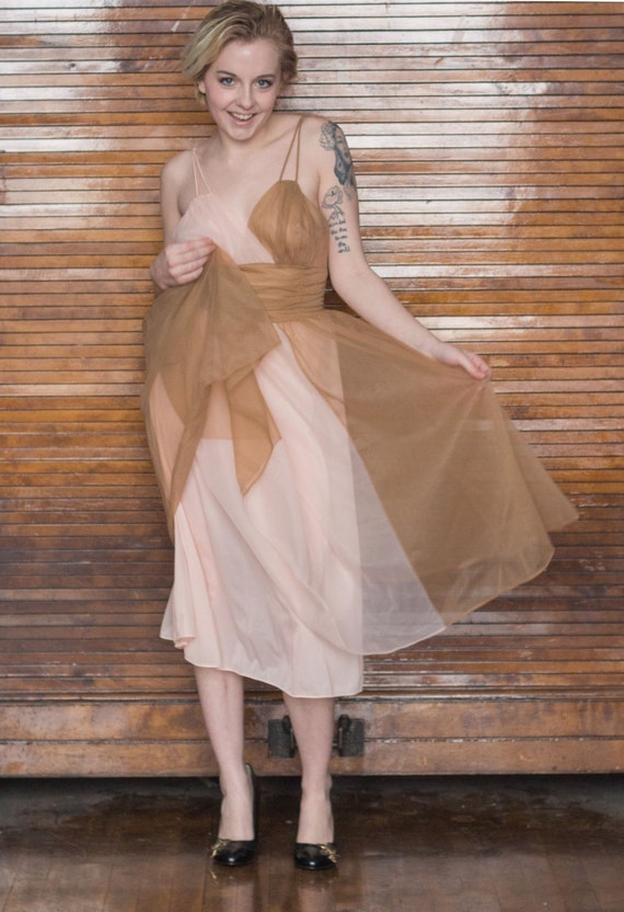 Vtg 50s Two Tone Nightgown / Vanity Fair /  Nude … - image 2