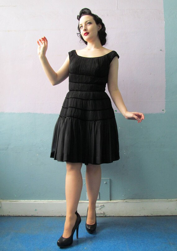 Vtg 50s Black Bombshell Dress / Shirred