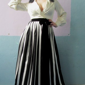 Vtg 50s 60s Amazing Striped Skirt Dress / Black & White Stripes image 2