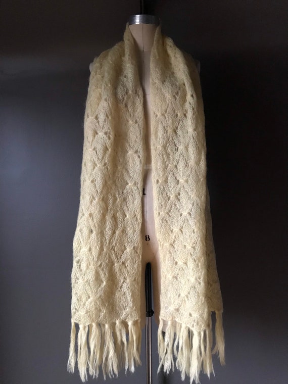 Vtg 60s 70s Crochet Knit Scarf Wrap - image 4