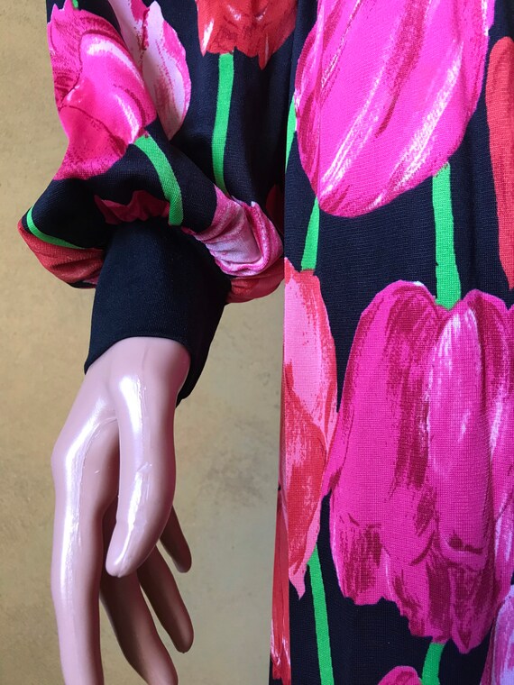 Vtg 60s 70s Tulip Print Dress / Hostess Gown - image 4