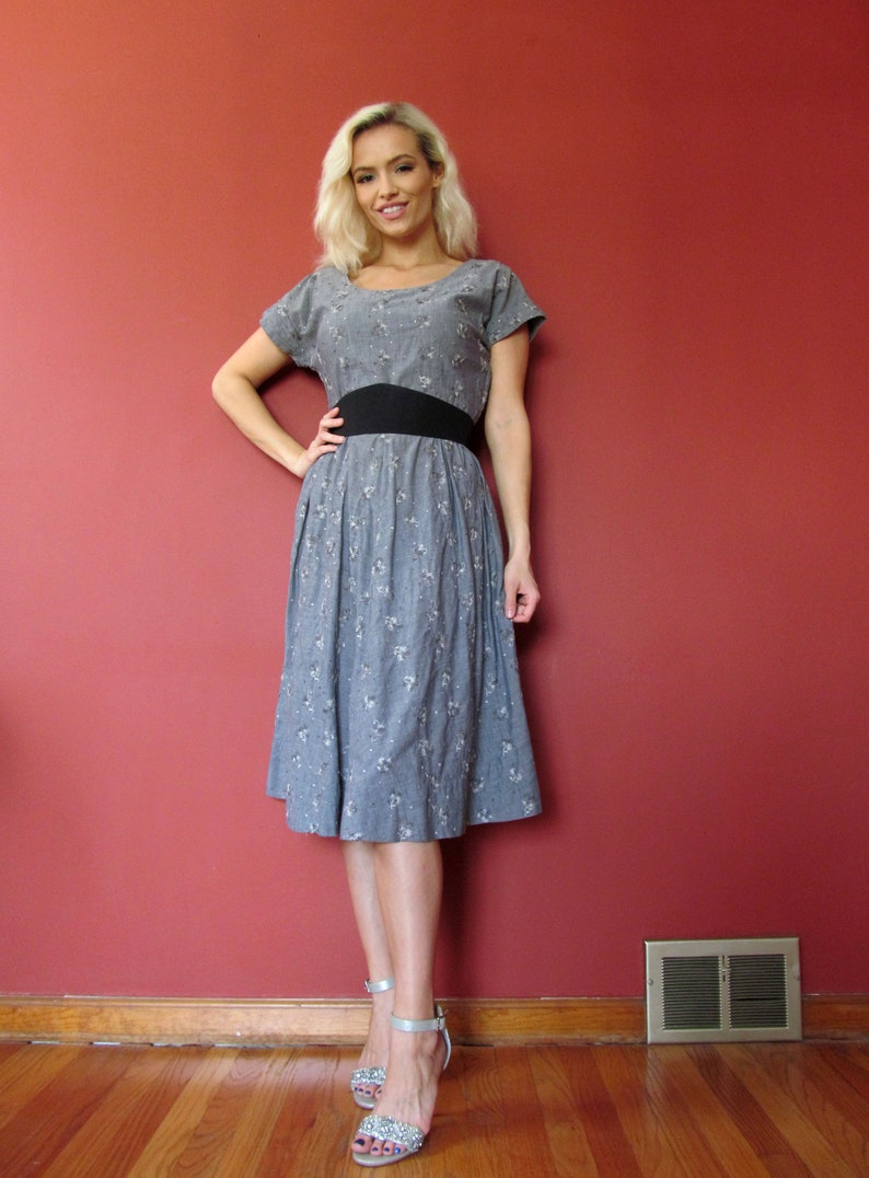 Vtg 40s 50s Chambray Embroidered Dress image 2