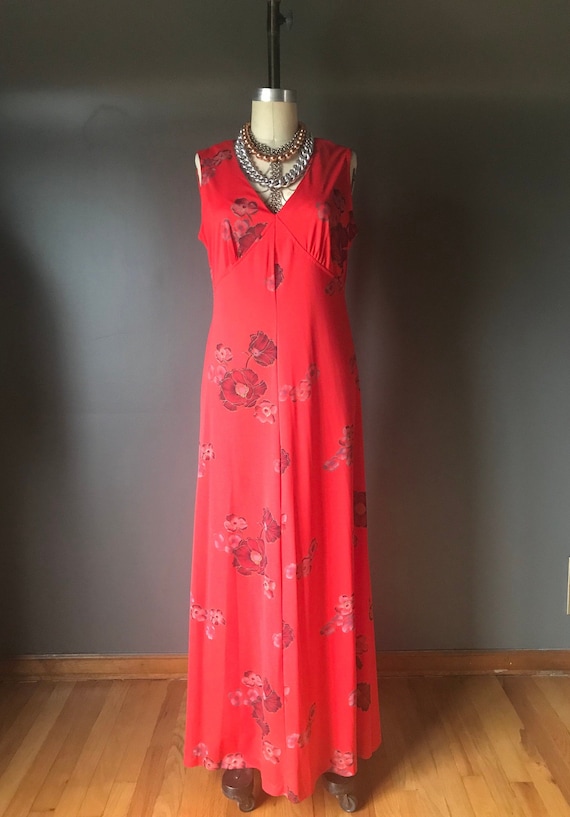 Vtg 70s Red Floral Maxi Dress / Chiffon Flowy Cape