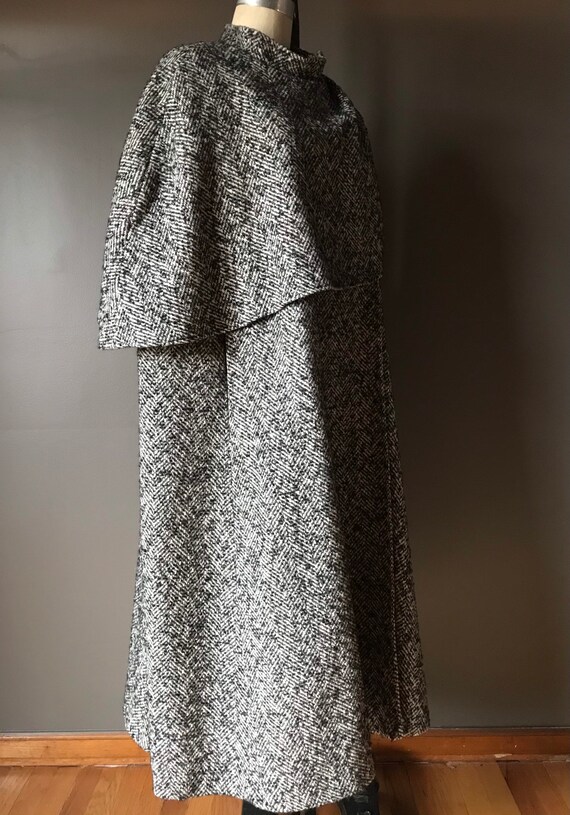 Vtg 70s Tweed Cape Coat - image 3