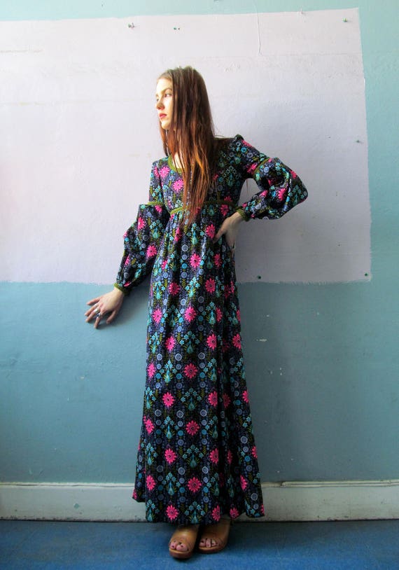 Vtg 70s Floral Maxi / Puff Sleeve / Rapunzel Dress