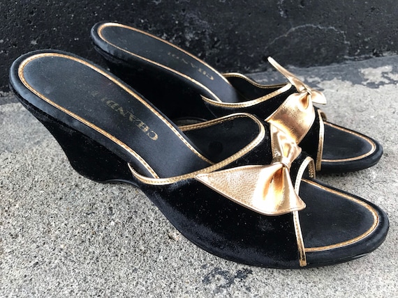 Vtg 50s 60s Boudoir Velvet Slippers - image 2