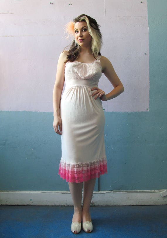 Vtg 50s 60s Pink Tiered Ruffle Hem Slip Dress / M… - image 2