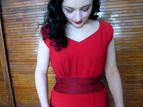Vtg 50s Bombshell Red Dress / Beaded Waist / Cock… - image 4