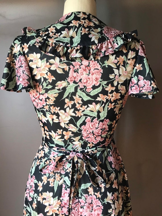 Vtg 70s Floral Wrap Dress - image 6