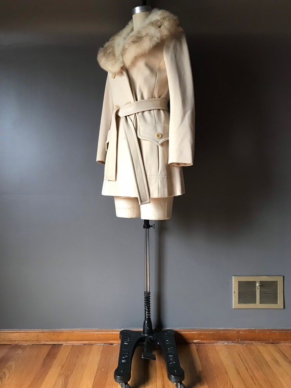 Vtg 70s Belted Penny Lane Coat / Fur Collar & Wra… - image 3