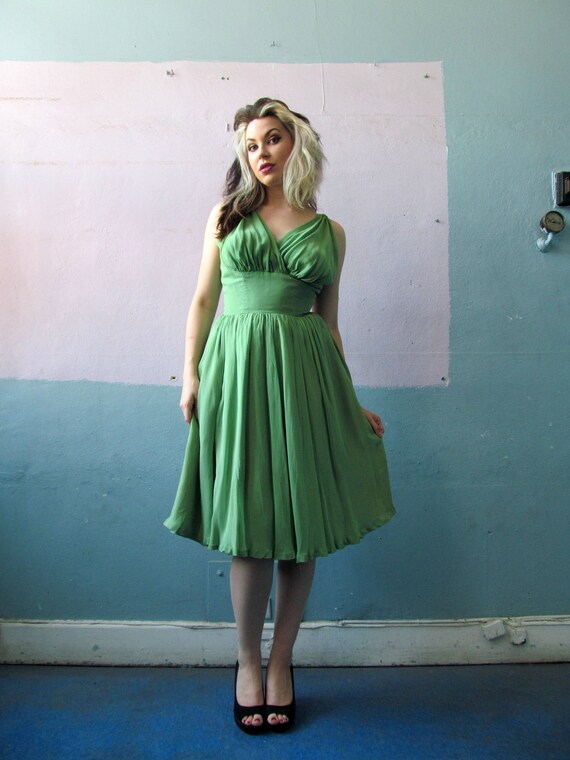 Vtg 50s Green Bombshell Dress / Cocktail Party Dre
