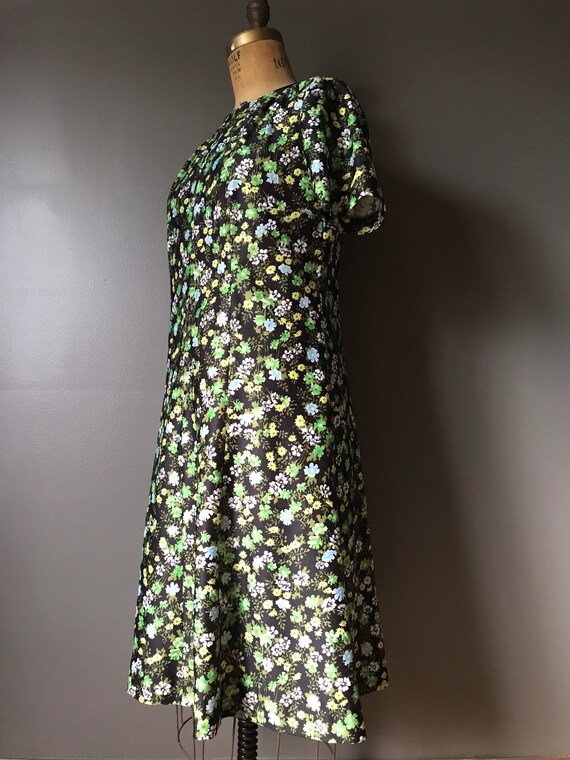 Vtg 70s Floral Plus Size Dress - image 2