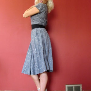 Vtg 40s 50s Chambray Embroidered Dress image 3