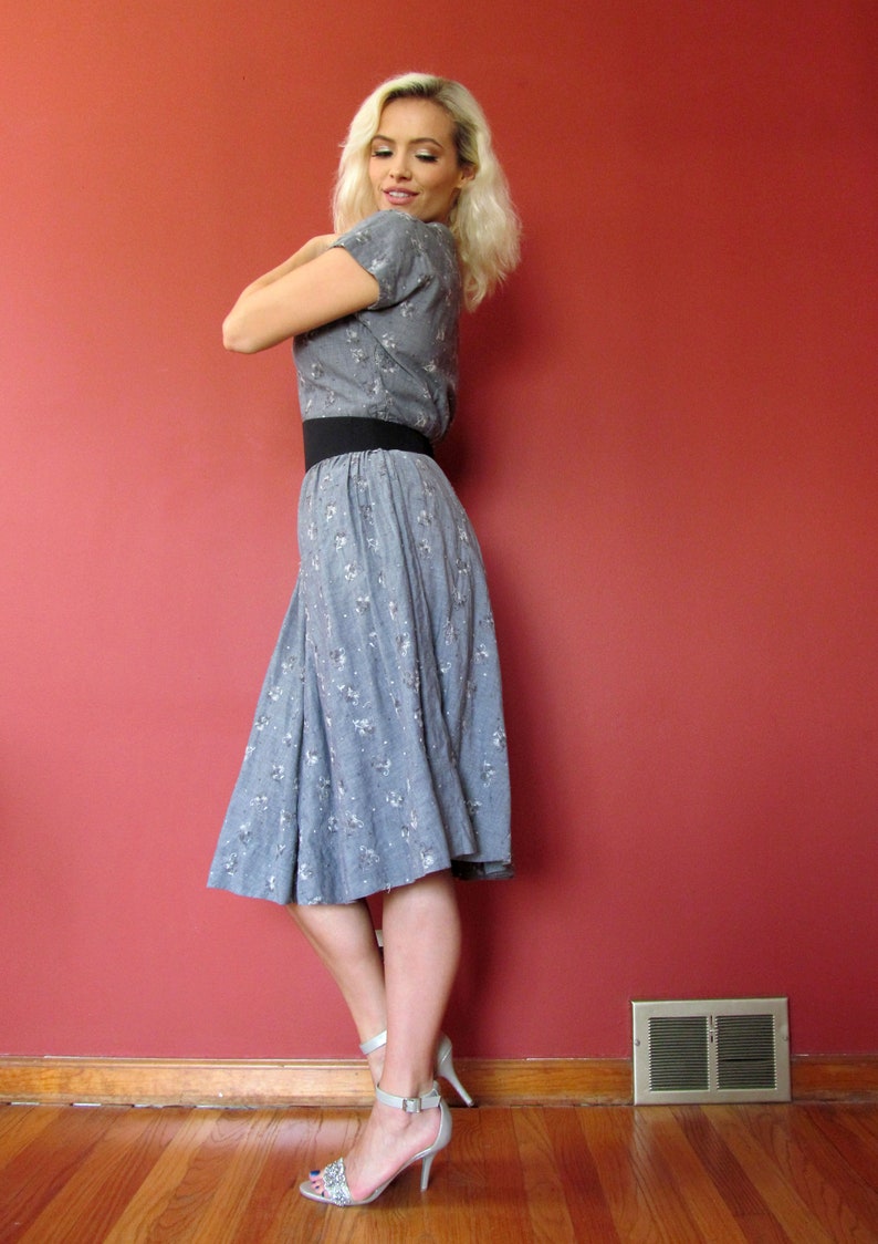 Vtg 40s 50s Chambray Embroidered Dress image 3