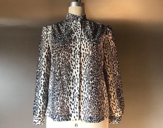 Vtg 80s Snow Leopard Print Women’s Vintage Blouse - image 1