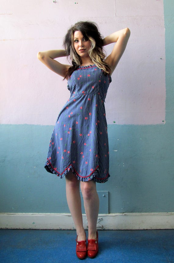 Vtg 70s Ladybug Dress / Scalloped Hem / Pinstripe