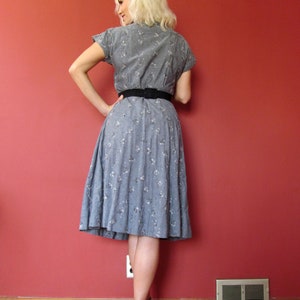 Vtg 40s 50s Chambray Embroidered Dress image 4