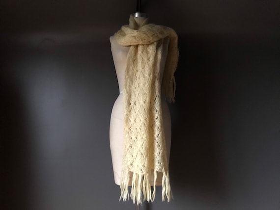 Vtg 60s 70s Crochet Knit Scarf Wrap - image 1