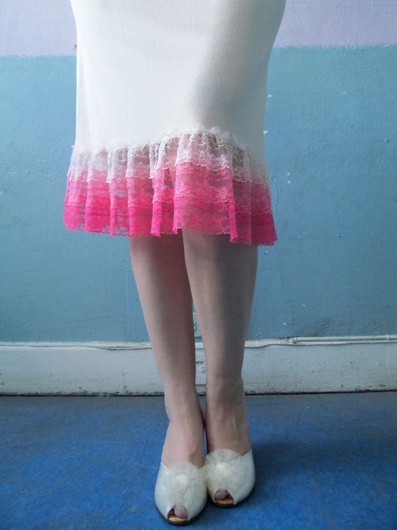 Vtg 50s 60s Pink Tiered Ruffle Hem Slip Dress / M… - image 5