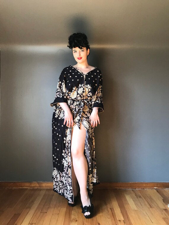 Vtg 70s Wrap Dress / Lounge Wear