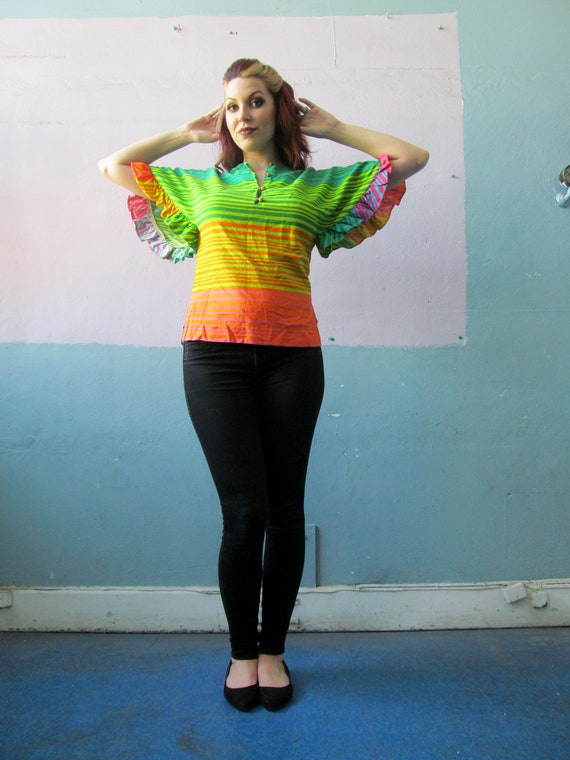 Vtg 60s Rainbow Blouse / Ruffle Sleeve