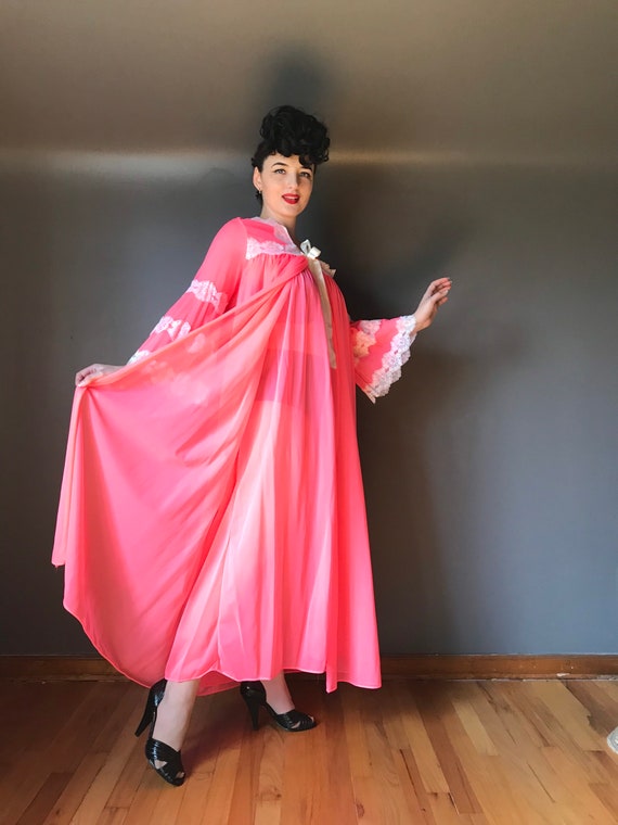 Vtg 60s Hot Pink Night Gown / Hostess Dress / Negl